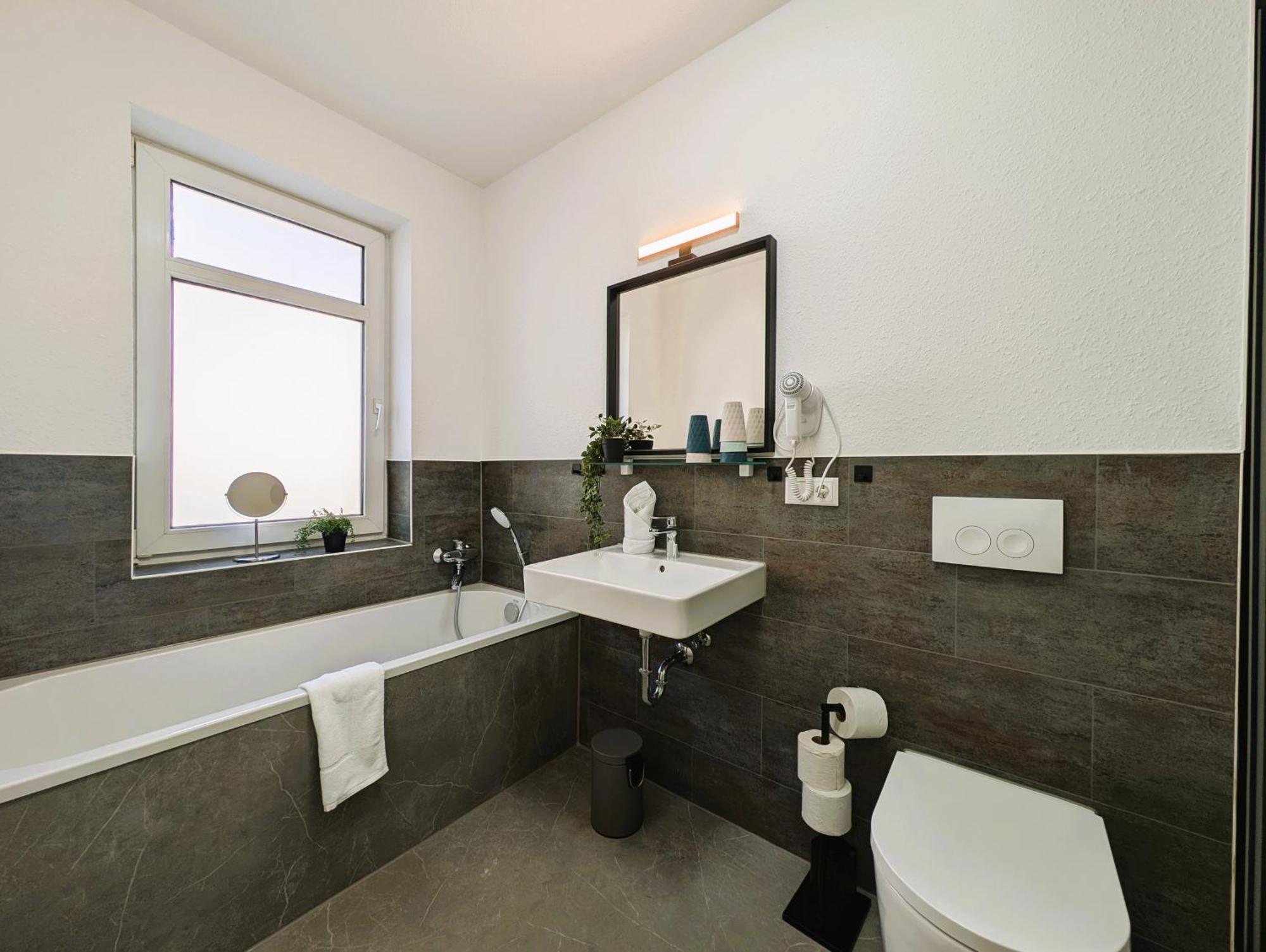 Bohnapartments - Topfmarkt Xxl Suiten - Neu In Top Zentrumslage, Vollausstattung, Wlan, Parkplaetze Ilmenau Dış mekan fotoğraf